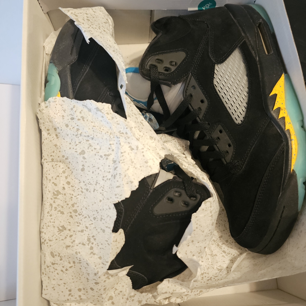 Air Jordan 5 Retro 11.5 - Picture 3 of 5